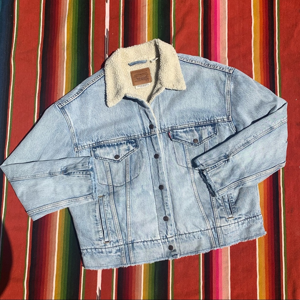 Levi’s Oversized Shearling Denim Jacket M